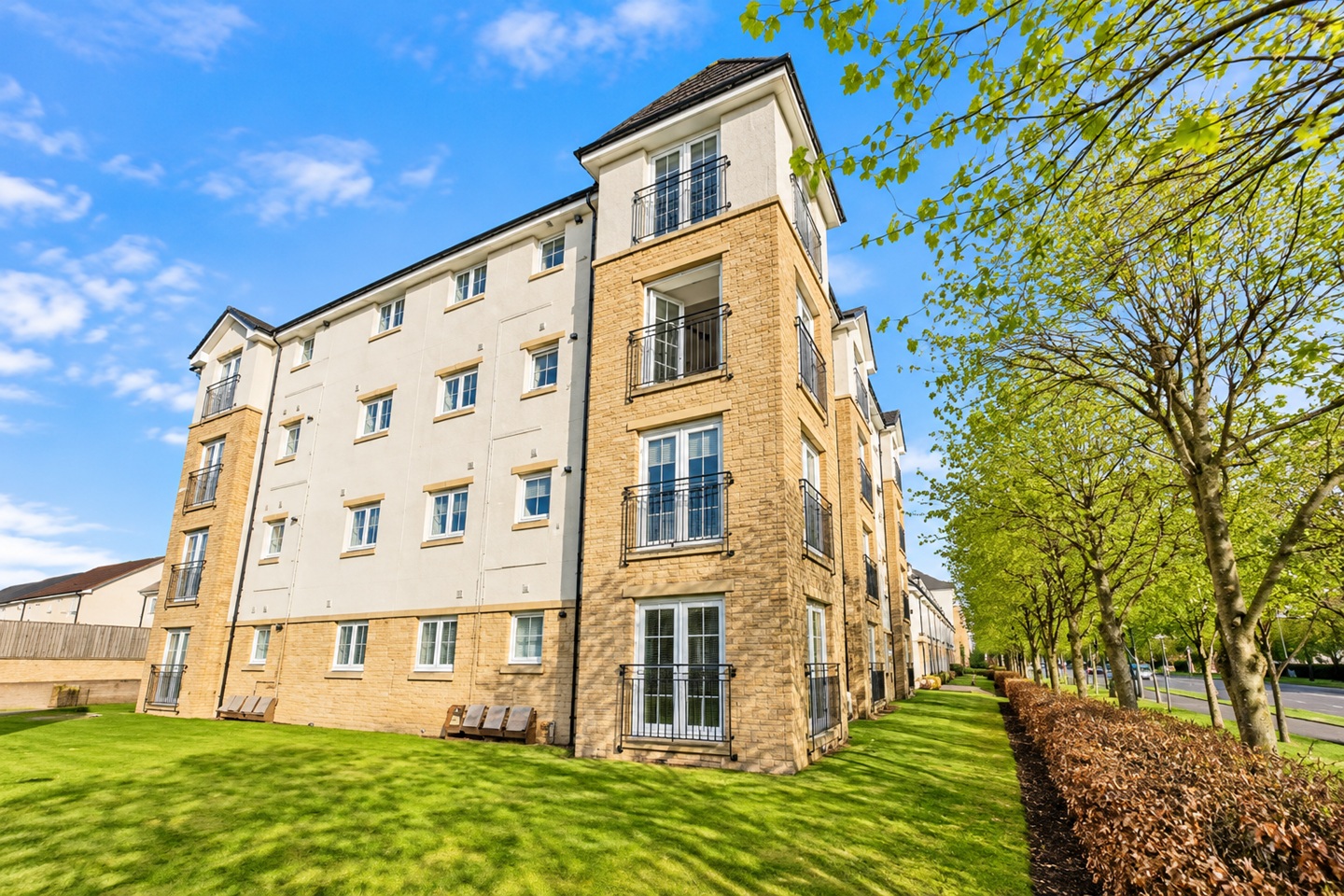 2 Bed Flat, Stewards Way, PA4 photo 2