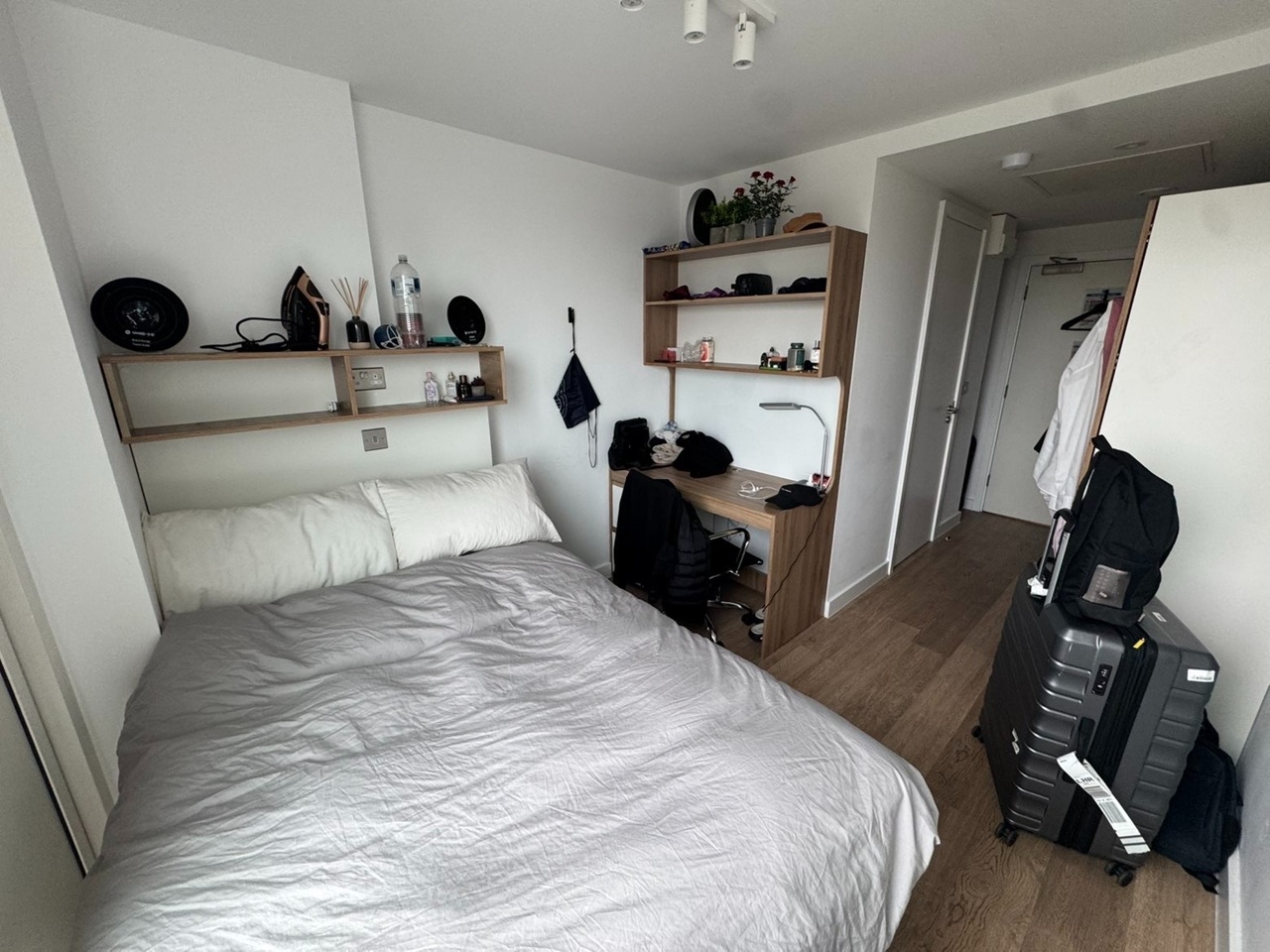Studio Flat, Frying Pan Alley, E1