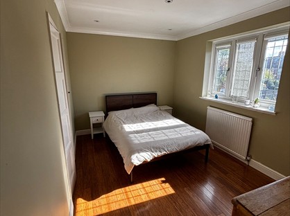 Room in a Shared House, Bury Green Road, EN7