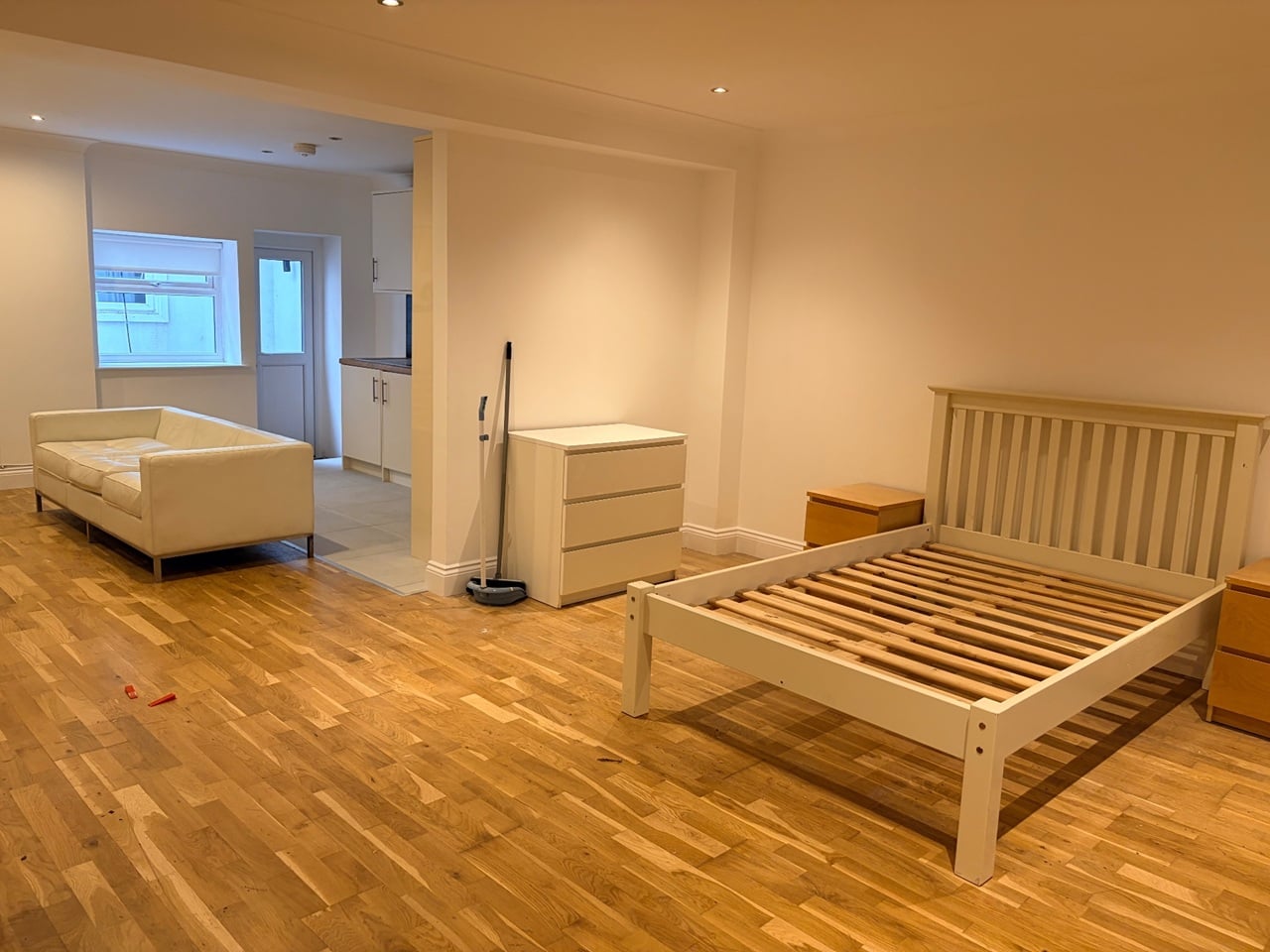 Studio Flat, City Road, EC1V photo 4