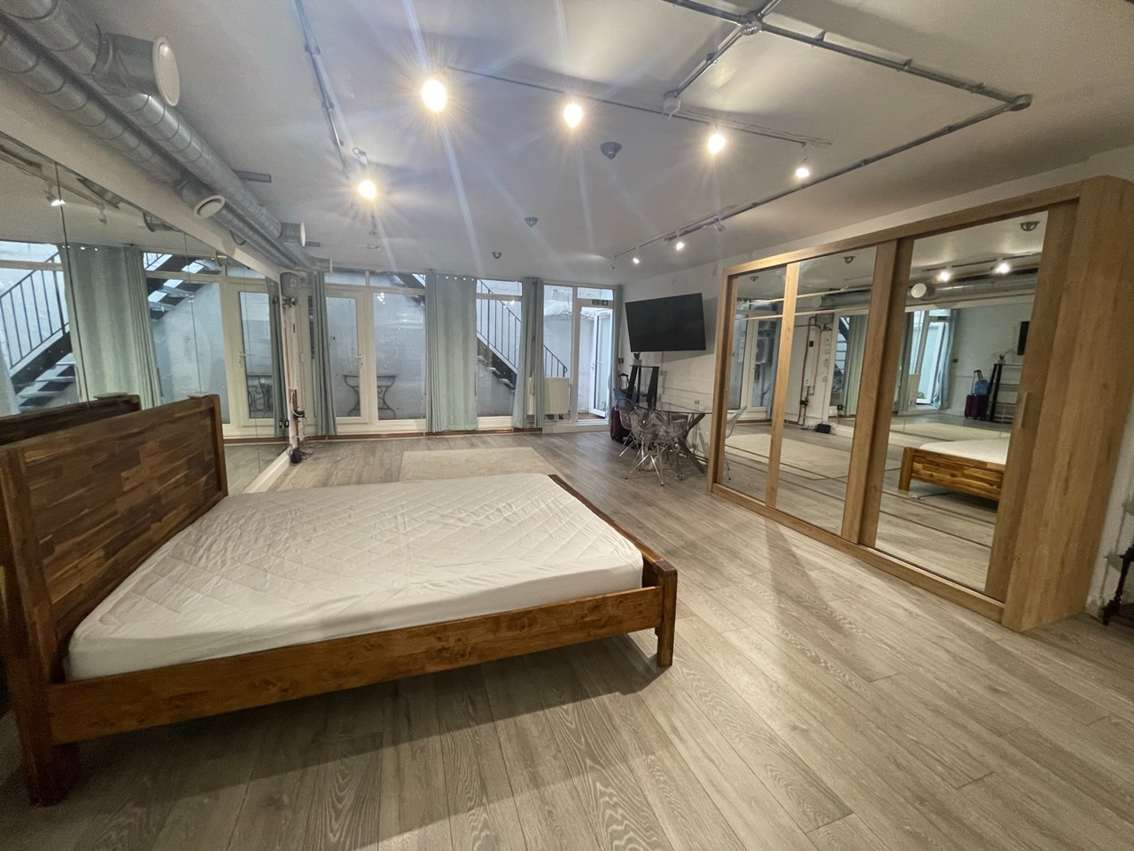 1 Bed Flat, Caledonian Road, N1 photo 5