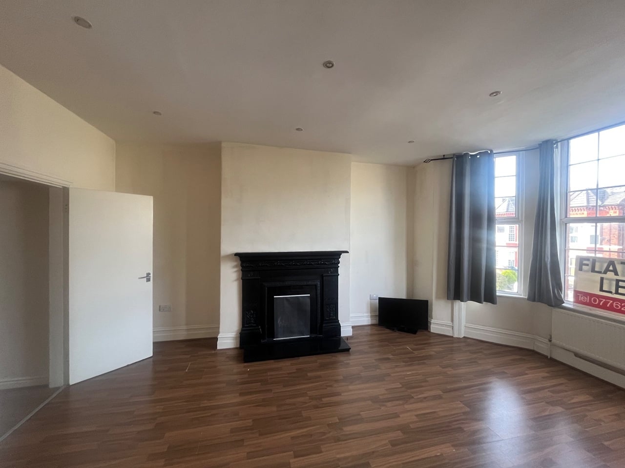 2 Bed Flat, St Catherines Road, L20 photo 2