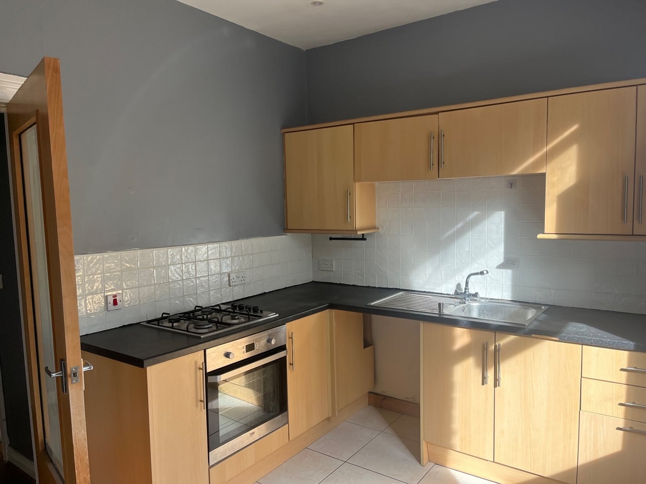 2 Bed Flat, St Catherines Road, L20 photo 3