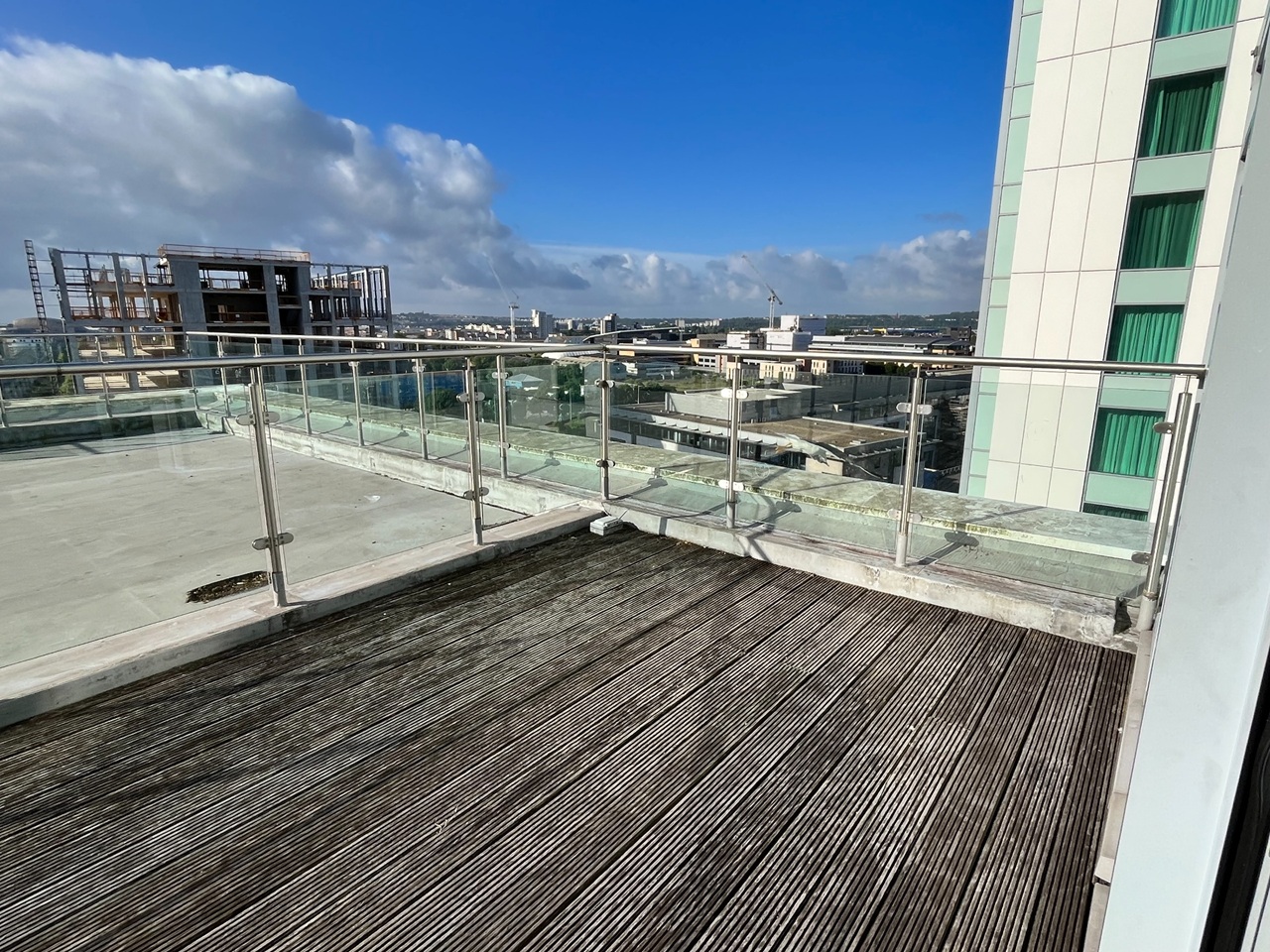 1 Bed Penthouse, Bute Terrace, CF10