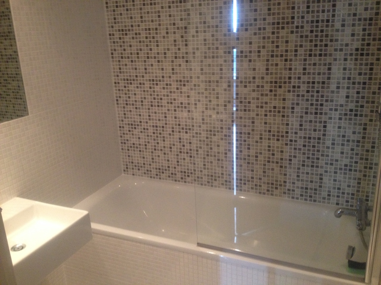 1 Bed Penthouse, Bute Terrace, CF10 photo 4