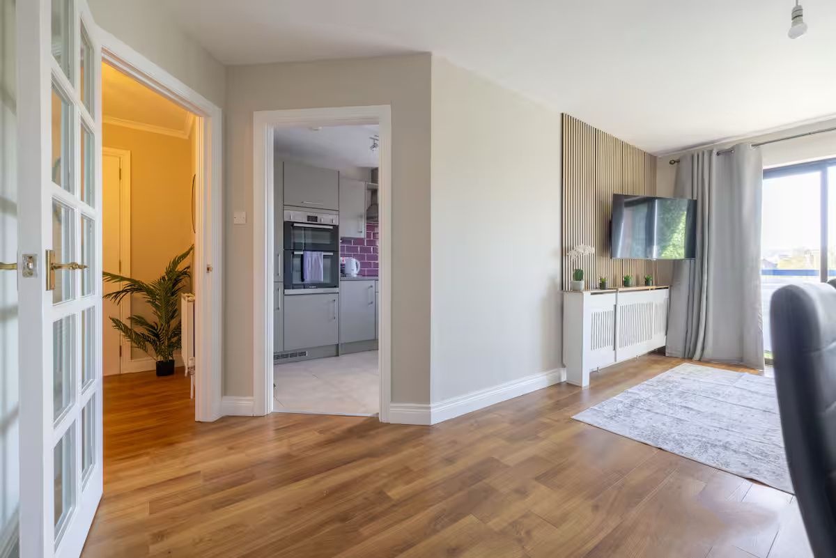 2 Bed Flat, Ravenhill Reach, BT6 photo 5