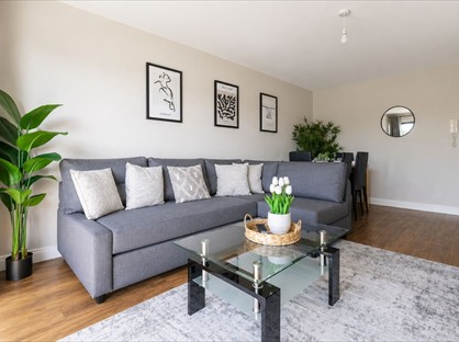2 Bed Flat, Ravenhill Reach, BT6