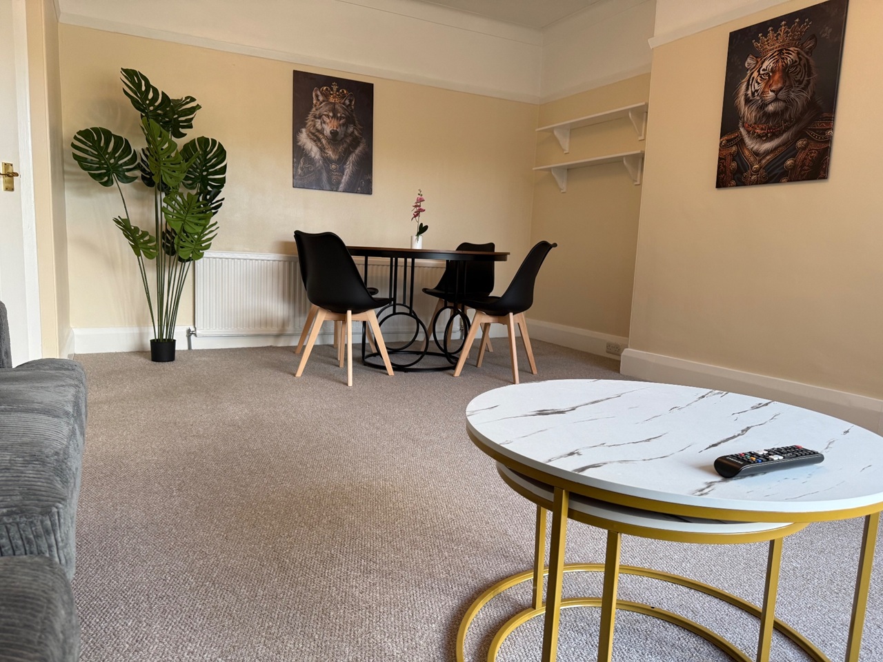 2 Bed Flat, Nethergreen Road, S11 photo 2