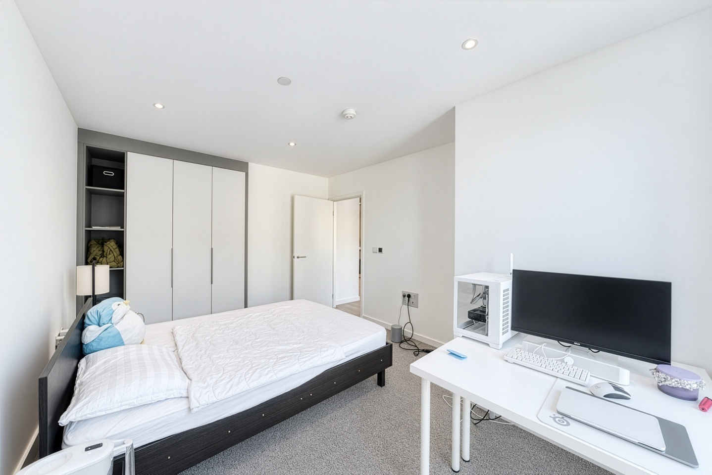 1 Bed Flat, Sidney St, E1 photo 5