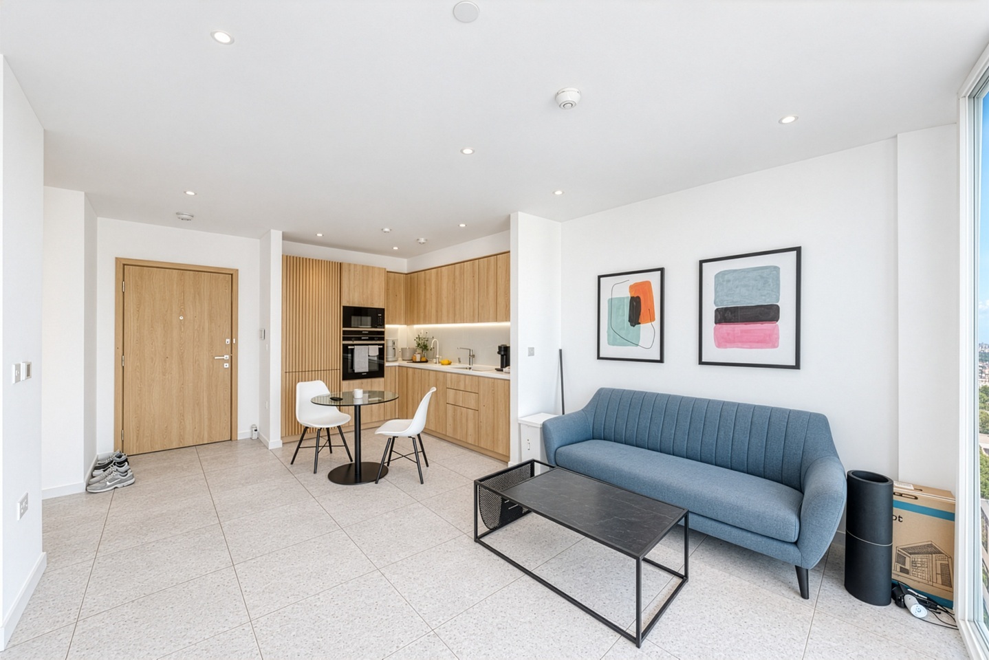 1 Bed Flat, Sidney St, E1 photo 3