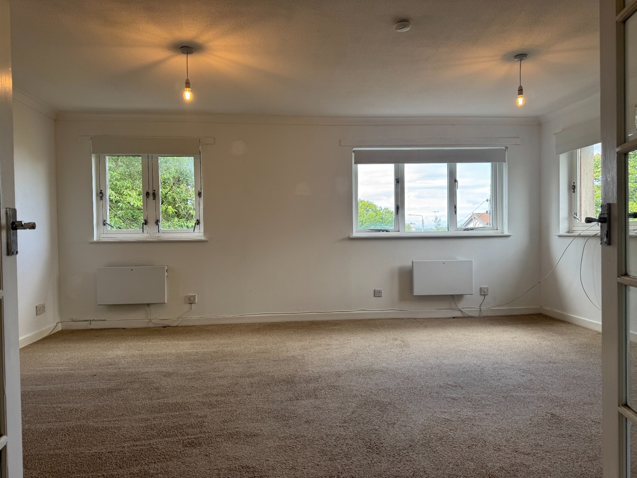 2 Bed Flat, Ashvale Crescent, G21 photo 3