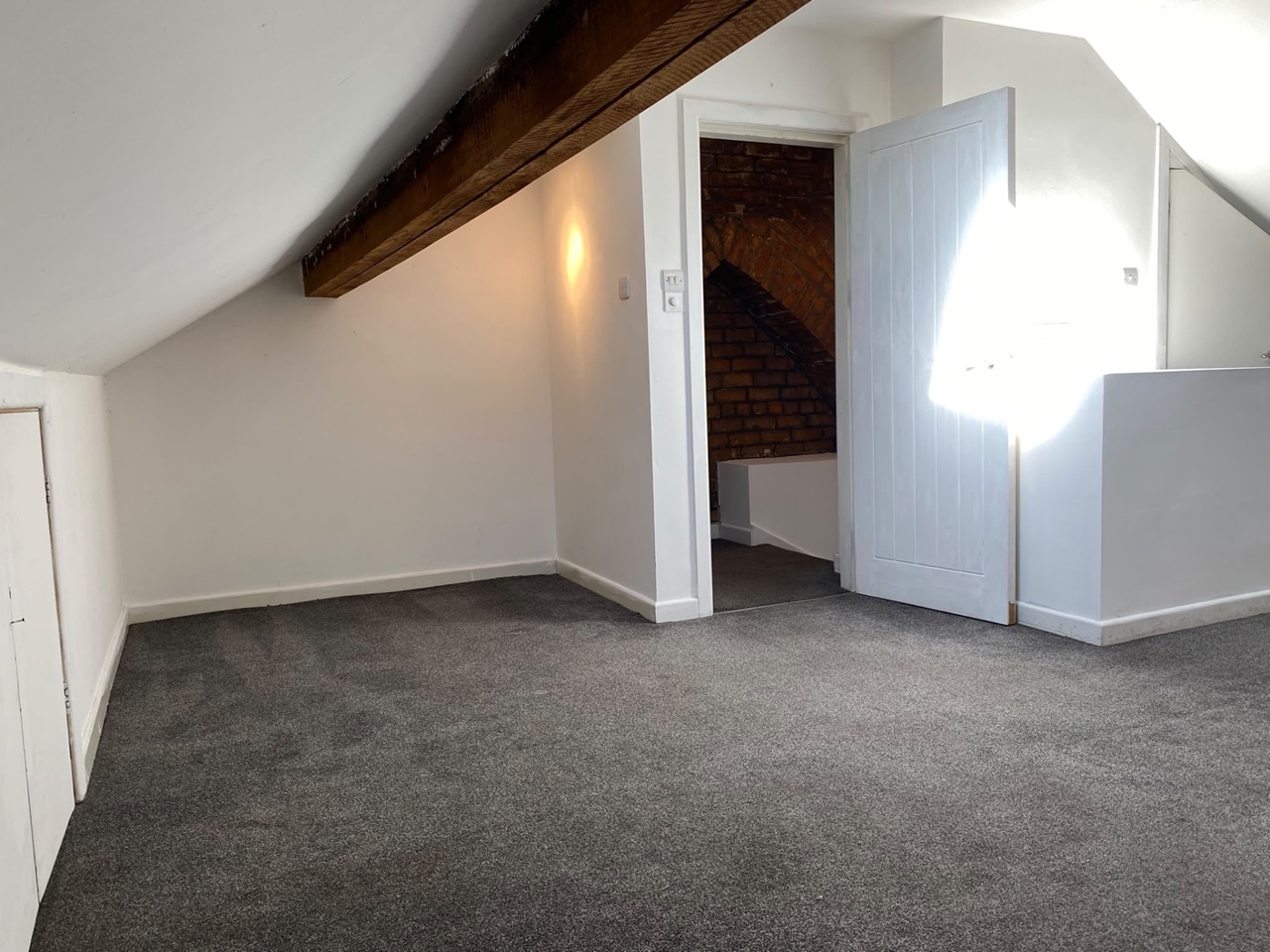 2 Bed Flat, Liscard Road, CH44 photo 2