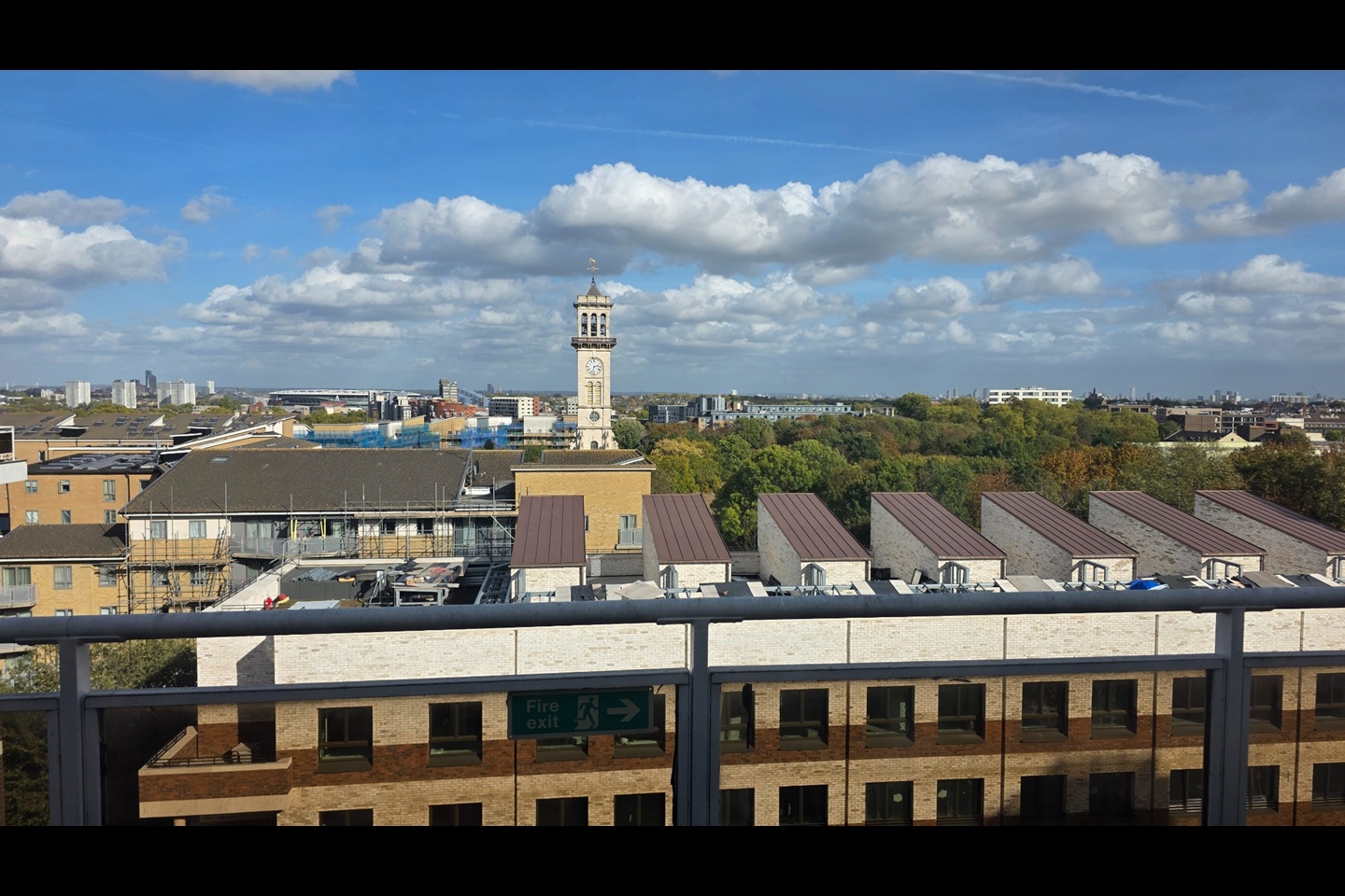 2 Bed Flat, Kinefold House, N7 photo 3