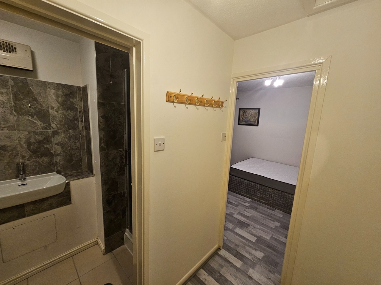 Studio Flat, Corrie Road, CB1 photo 4