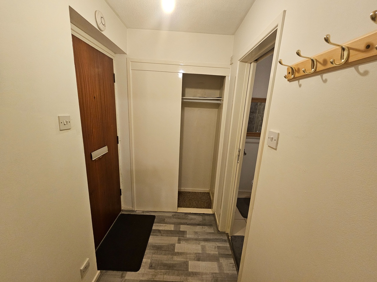Studio Flat, Corrie Road, CB1 photo 5