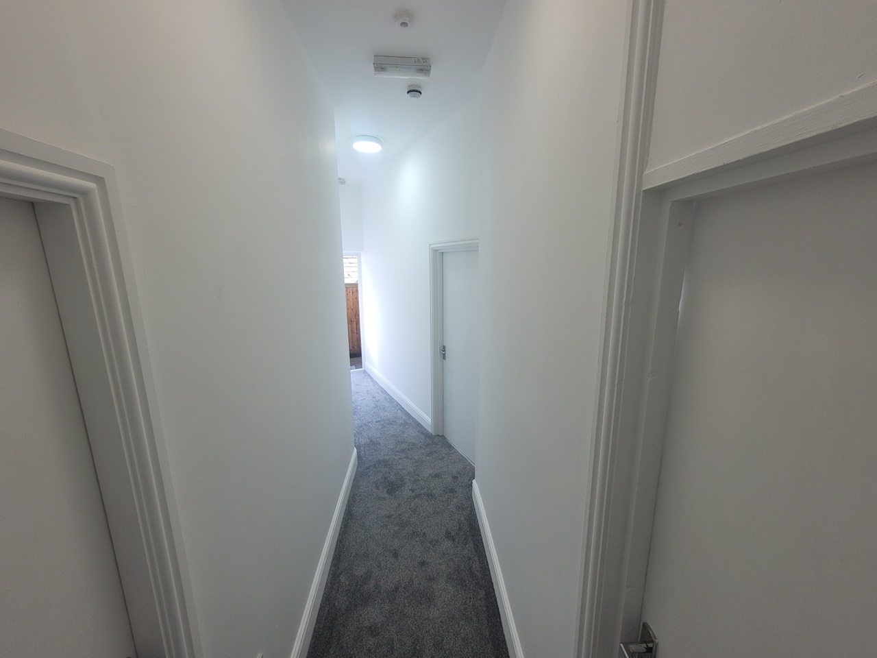 2 Bed Flat, Park Road West, CH43 photo 5