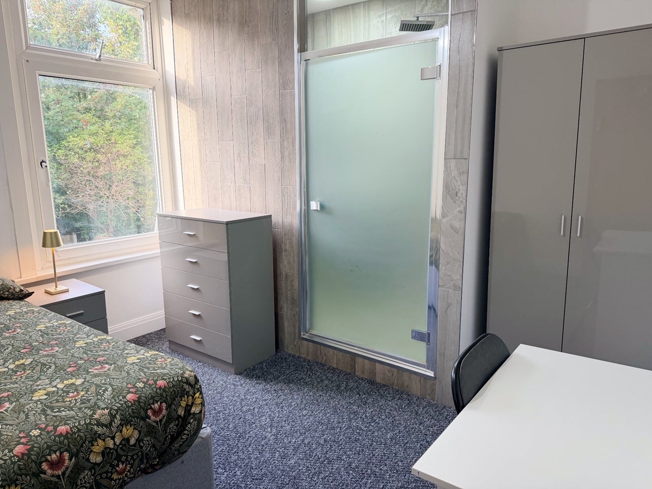 Room in a Shared House, Highfield Road, L9