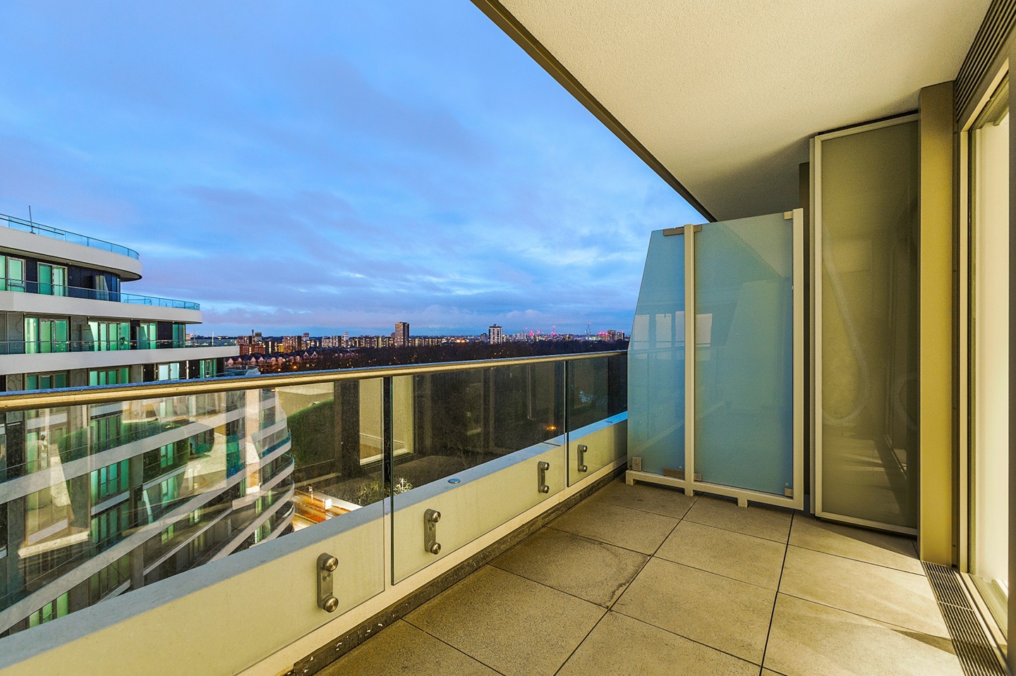 3 Bed Flat, Cascade Court, SW11 photo 5