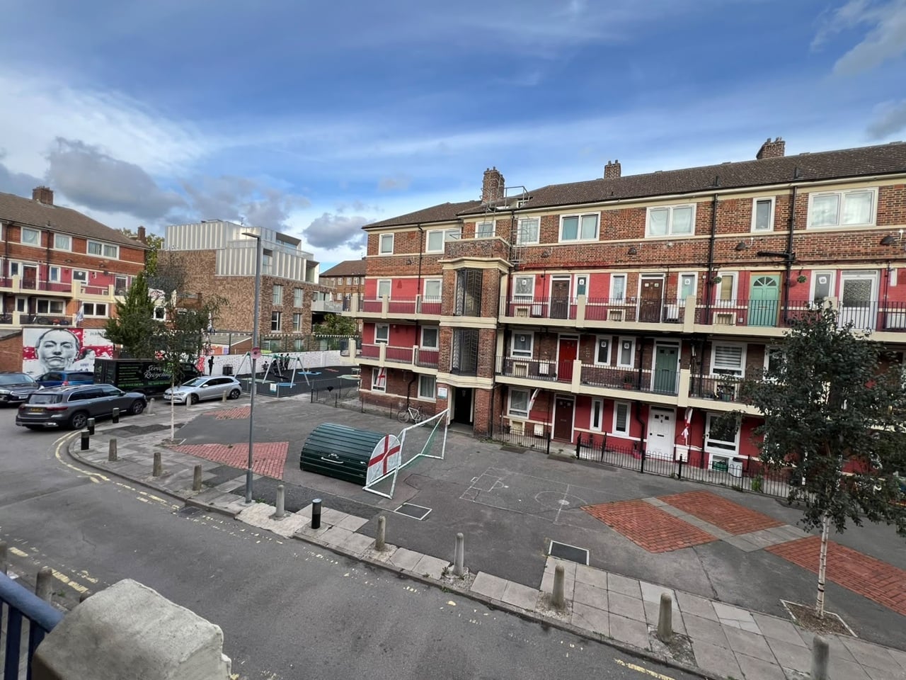 Studio Flat, Southwark Park Road, SE16