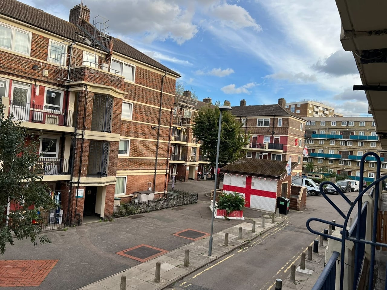 Studio Flat, Southwark Park Road, SE16 photo 2