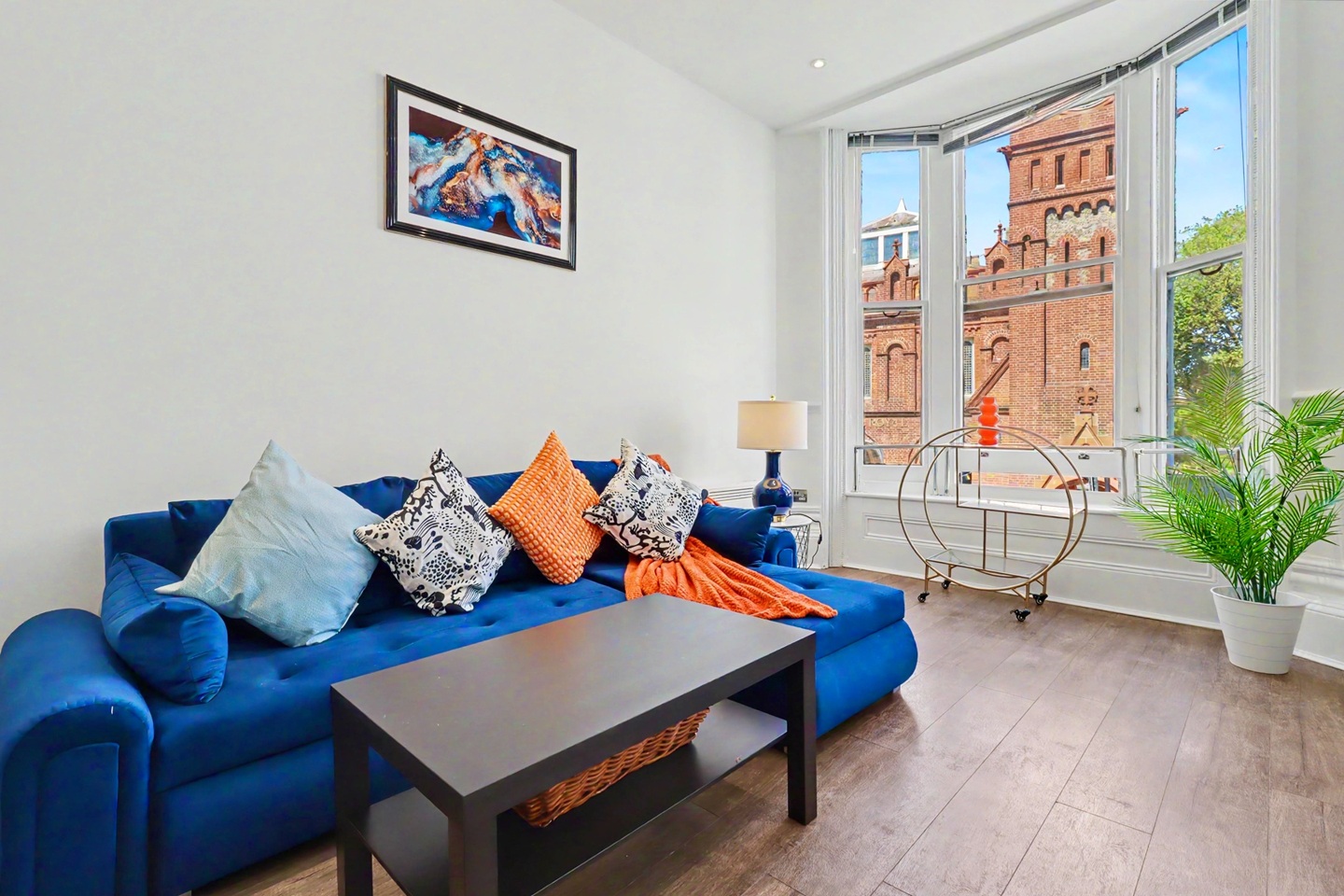 2 Bed Flat, Queens Gate, BN1 photo 5