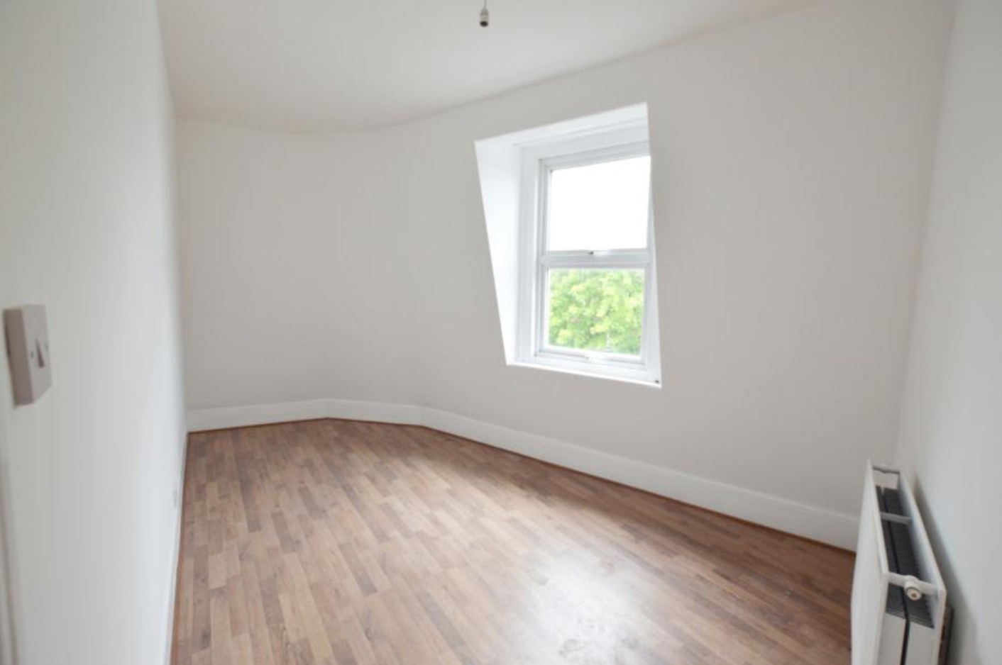 2 Bed Flat, Goldsmiths Row, E2 photo 3