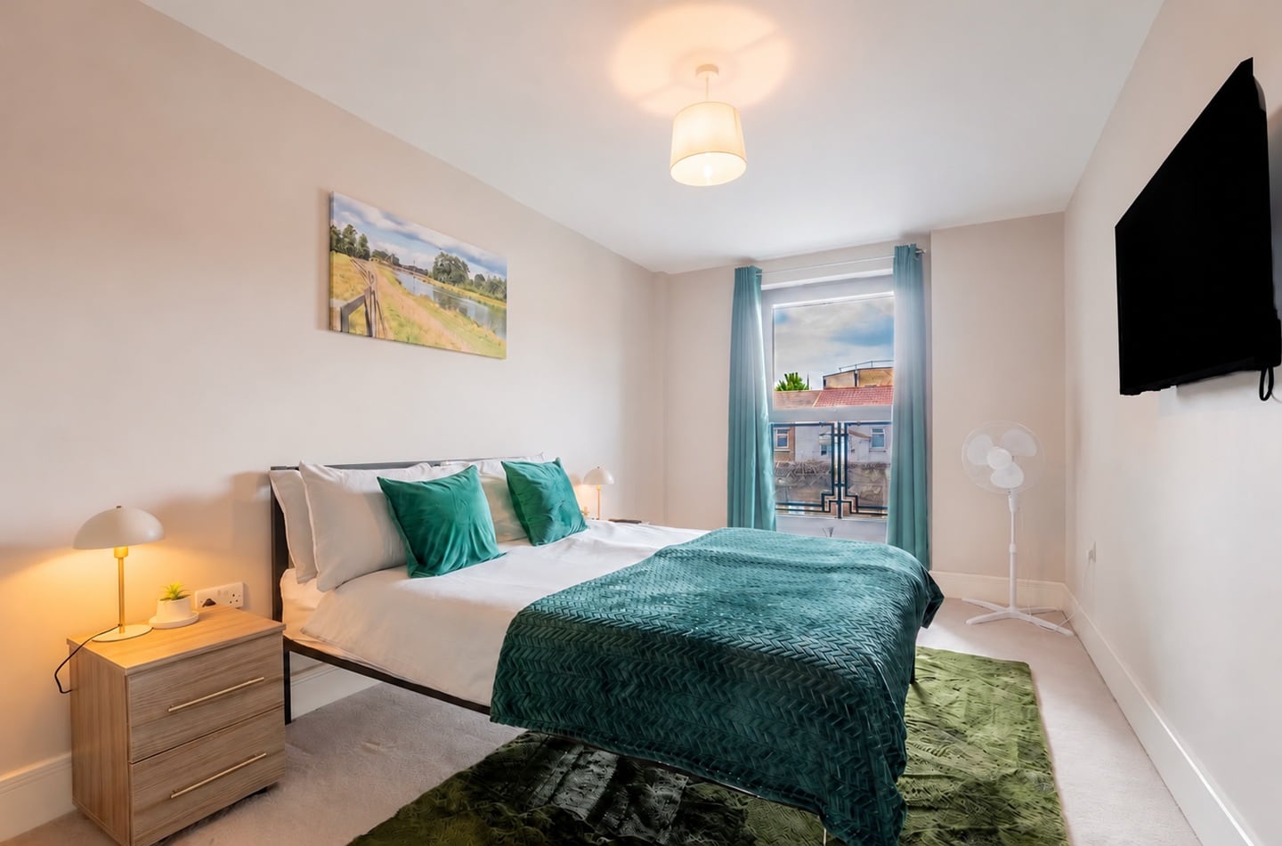 2 Bed Flat, Downing Court, WC1N photo 2