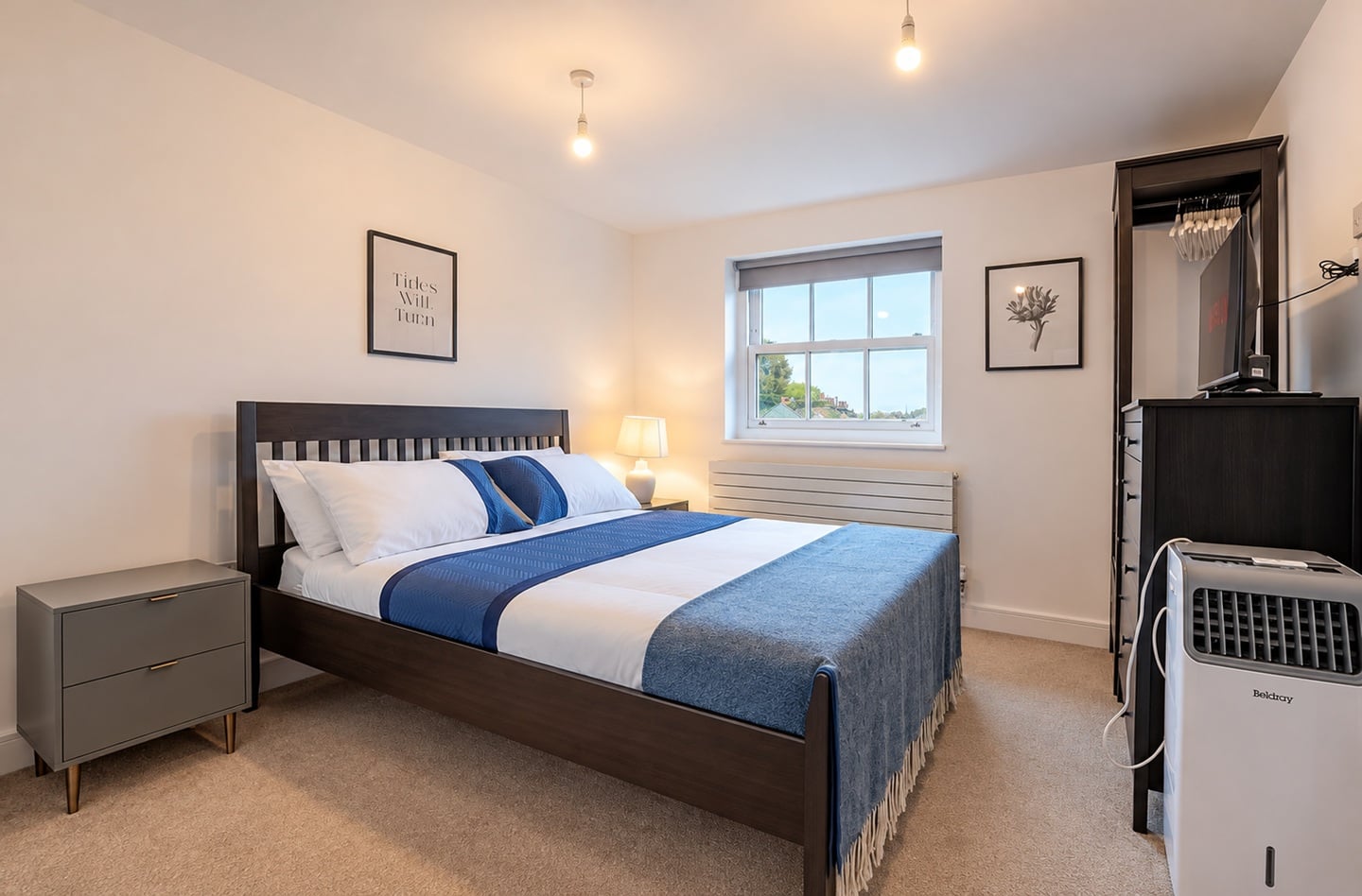 2 Bed Flat, Downing Court, WC1N photo 3