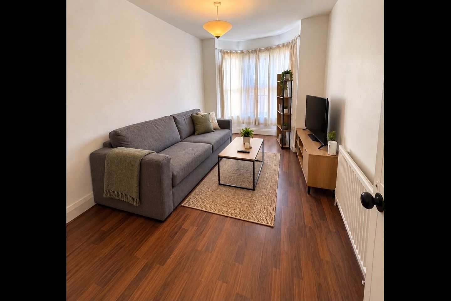 2 Bed Terraced House, Belmont Road, RG30