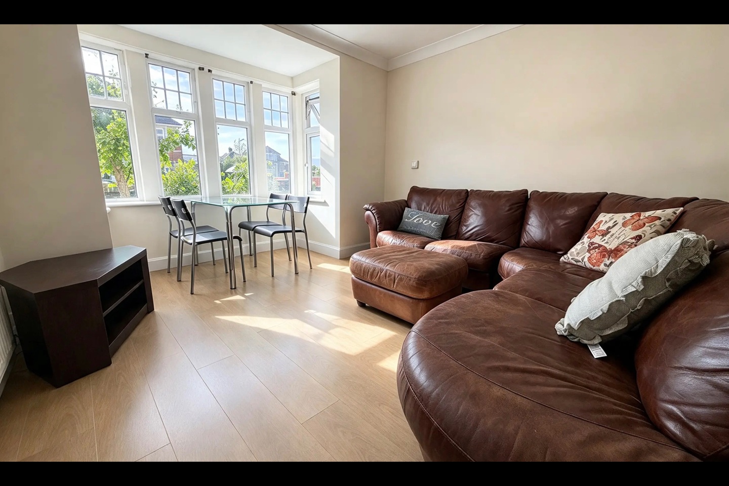 2 Bed Flat, Maes-Y-Coed Road, CF14 photo 4