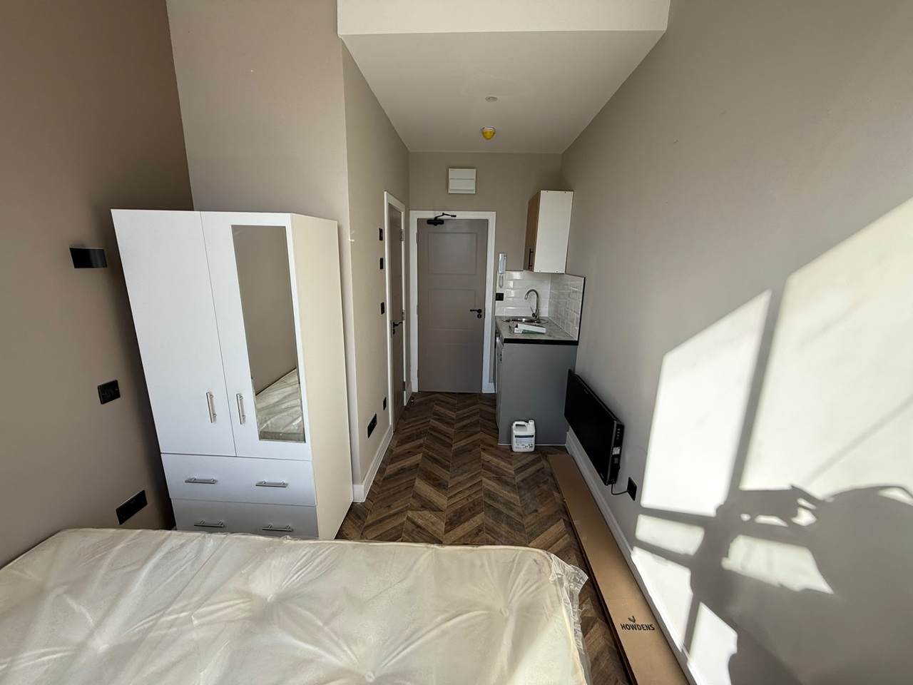 Hammersmith & Fulham - Studio Flat, Goldhawk Road, W12 - To Rent Now ...
