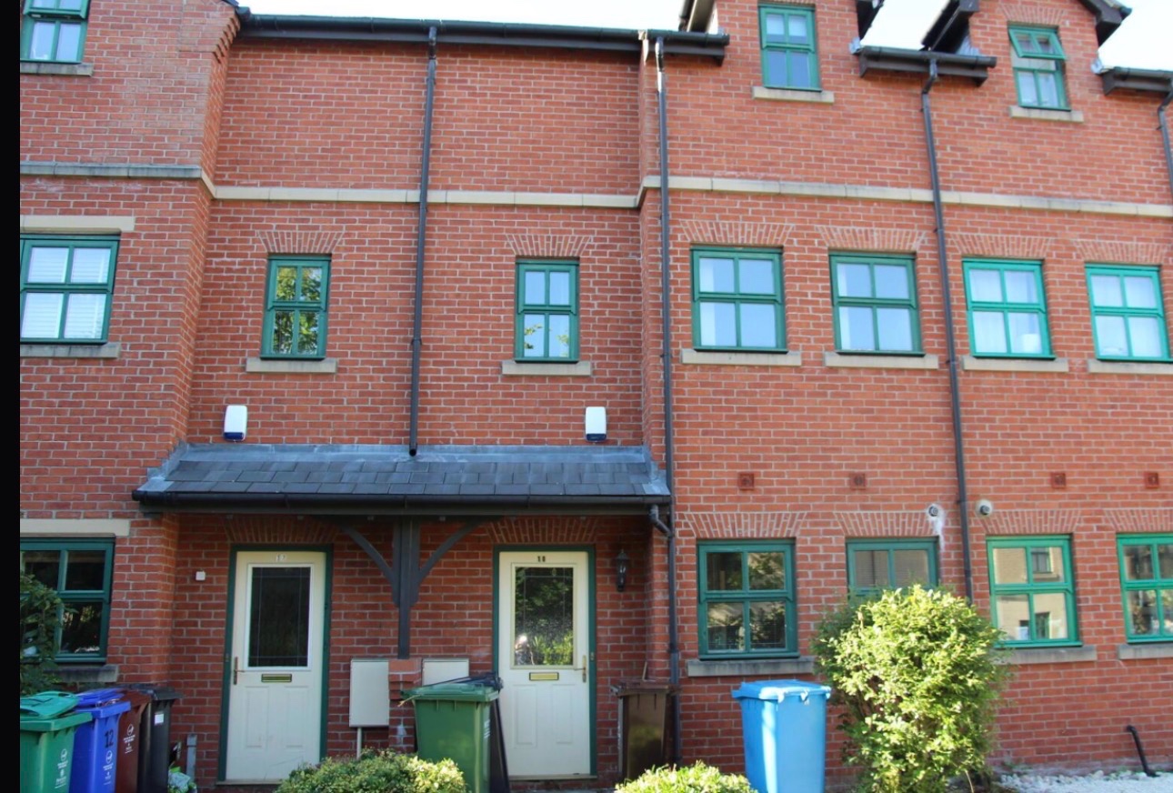 Room in a Shared House, Schuster Road, M14 photo 4