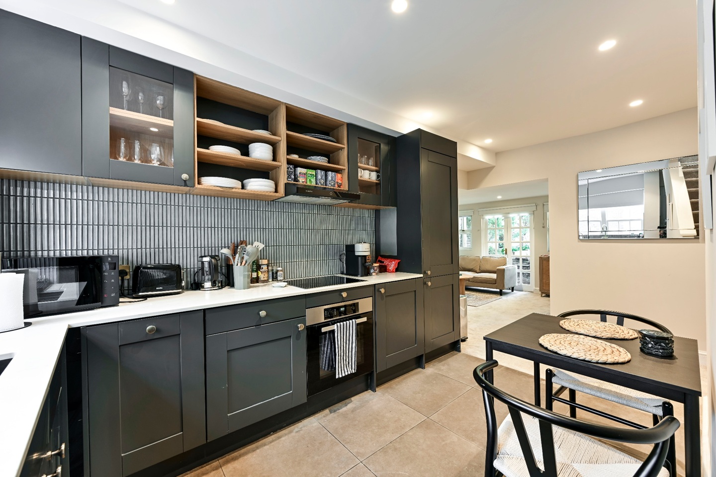 1 Bed Terraced House, Hamilton Close, NW8