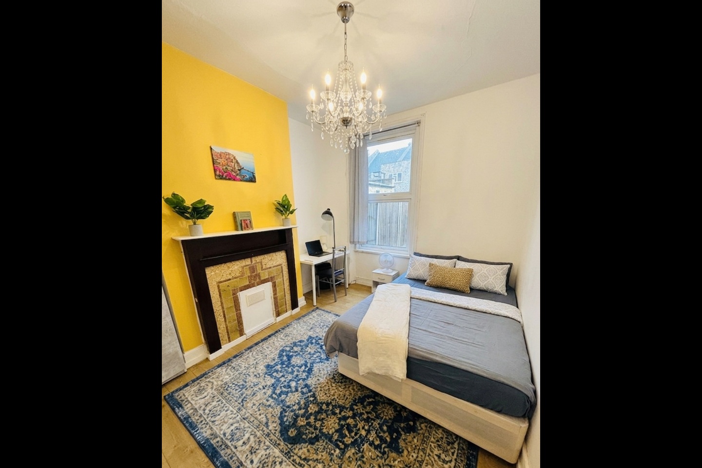 Room in a Shared House, Claremont Road, W9