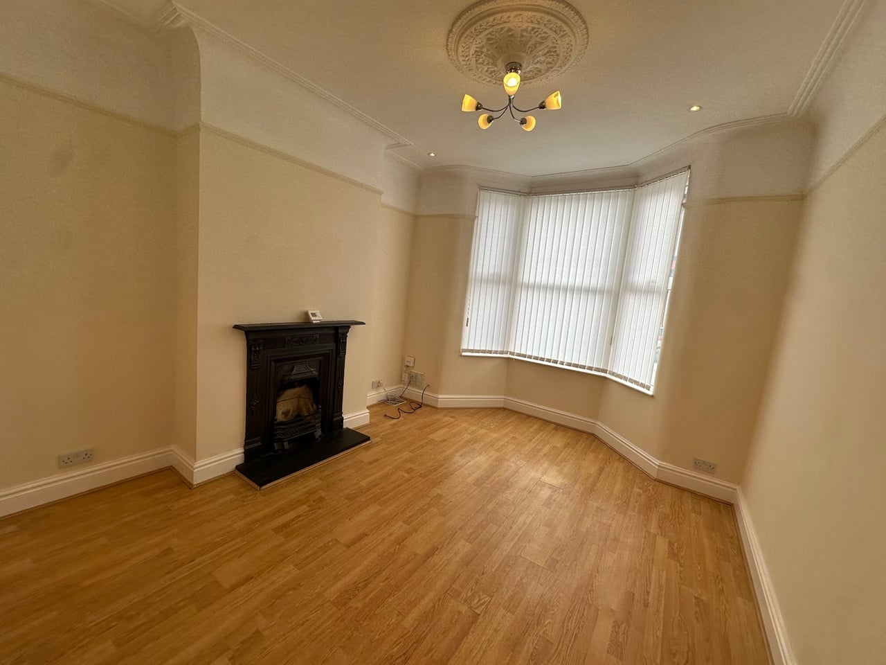 3 Bed Terraced House, Kingsdale Road, L18