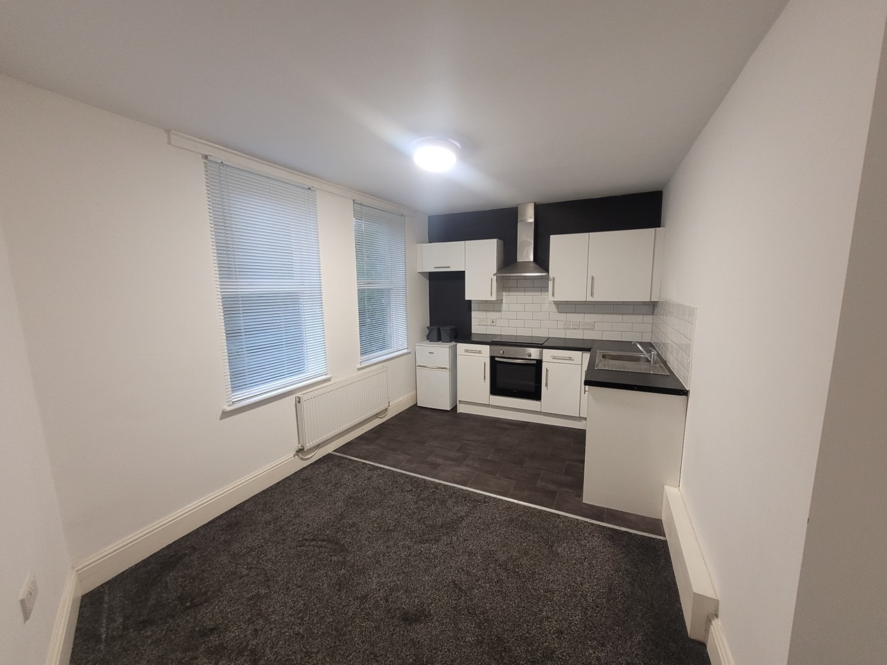2 Bed Flat, Park Road West, CH43