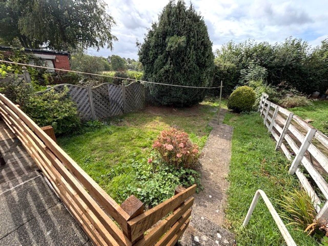 3 Bed Semi-Detached House, Hereward Road, S5