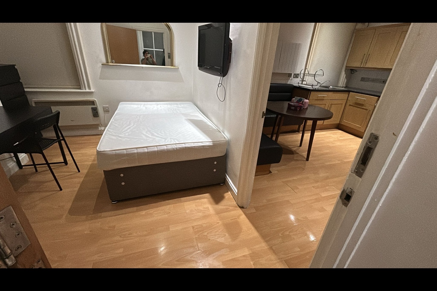 1 Bed Flat, Baldwin St, BS1 photo 2