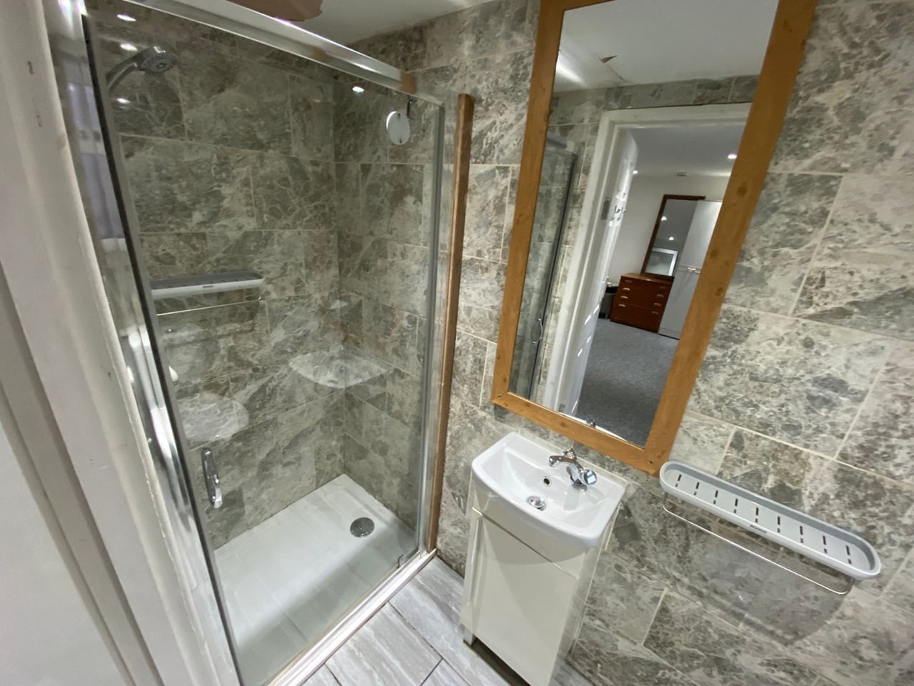 Studio Flat, St James's St, BN2 photo 5