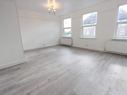 3 Bed Flat, Hampden Square, N14