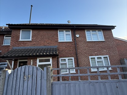 3 Bed Semi-Detached House, Broomfield Avenue, EN10