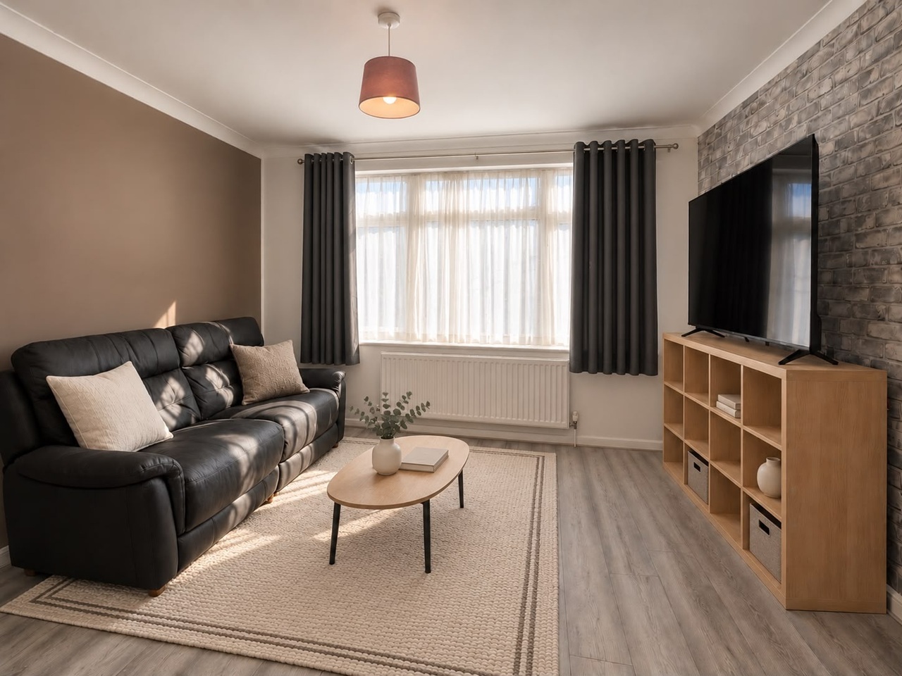 2 Bed Flat, Beecham Road, RG30 photo 2