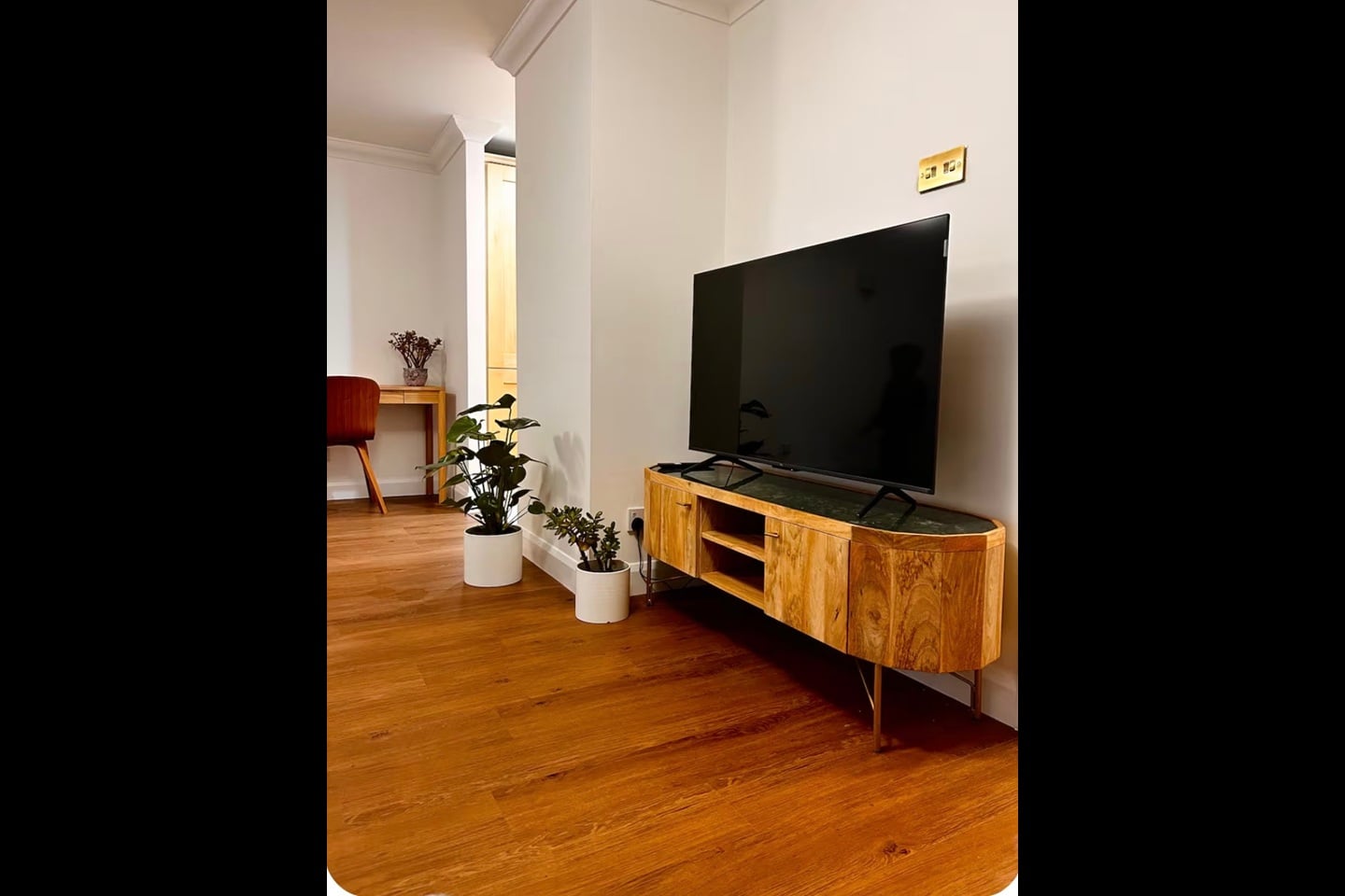 1 Bed Flat, Westminster, SW1P photo 2
