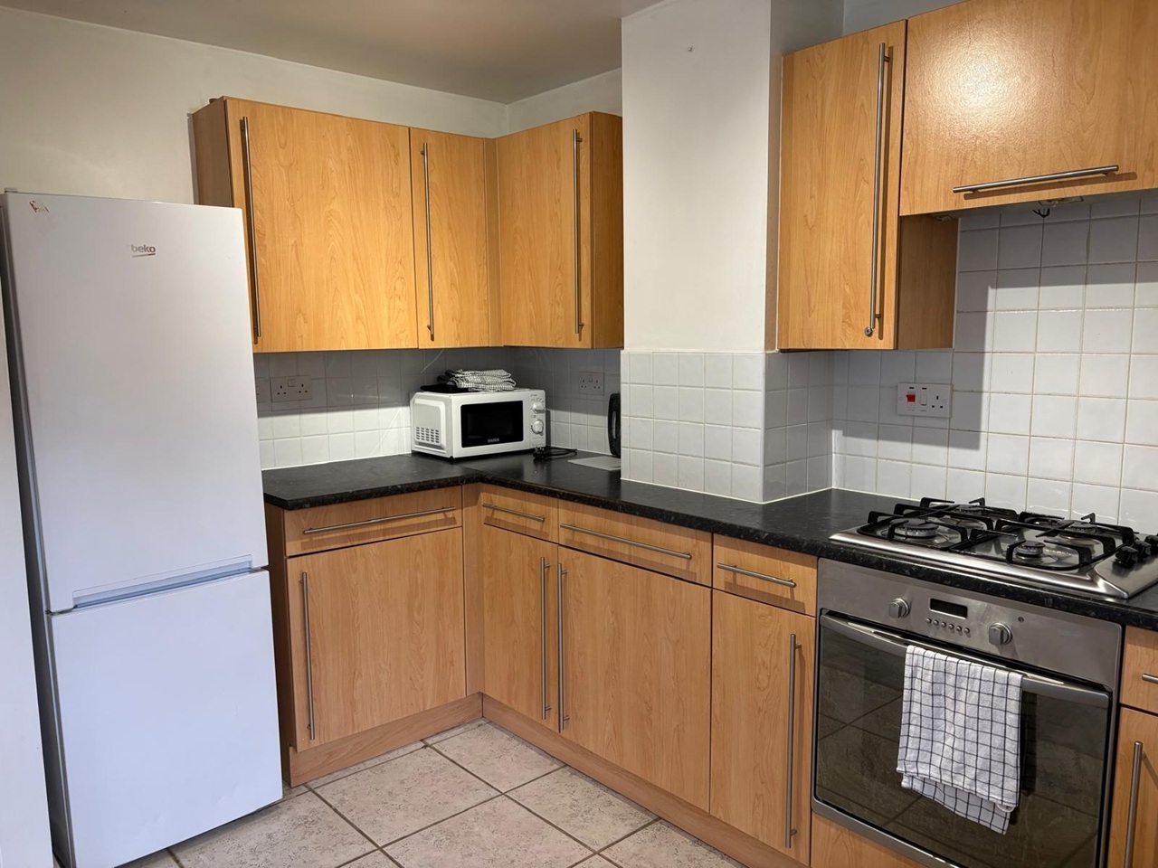 2 Bed Flat, Headly House, CV1 photo 3