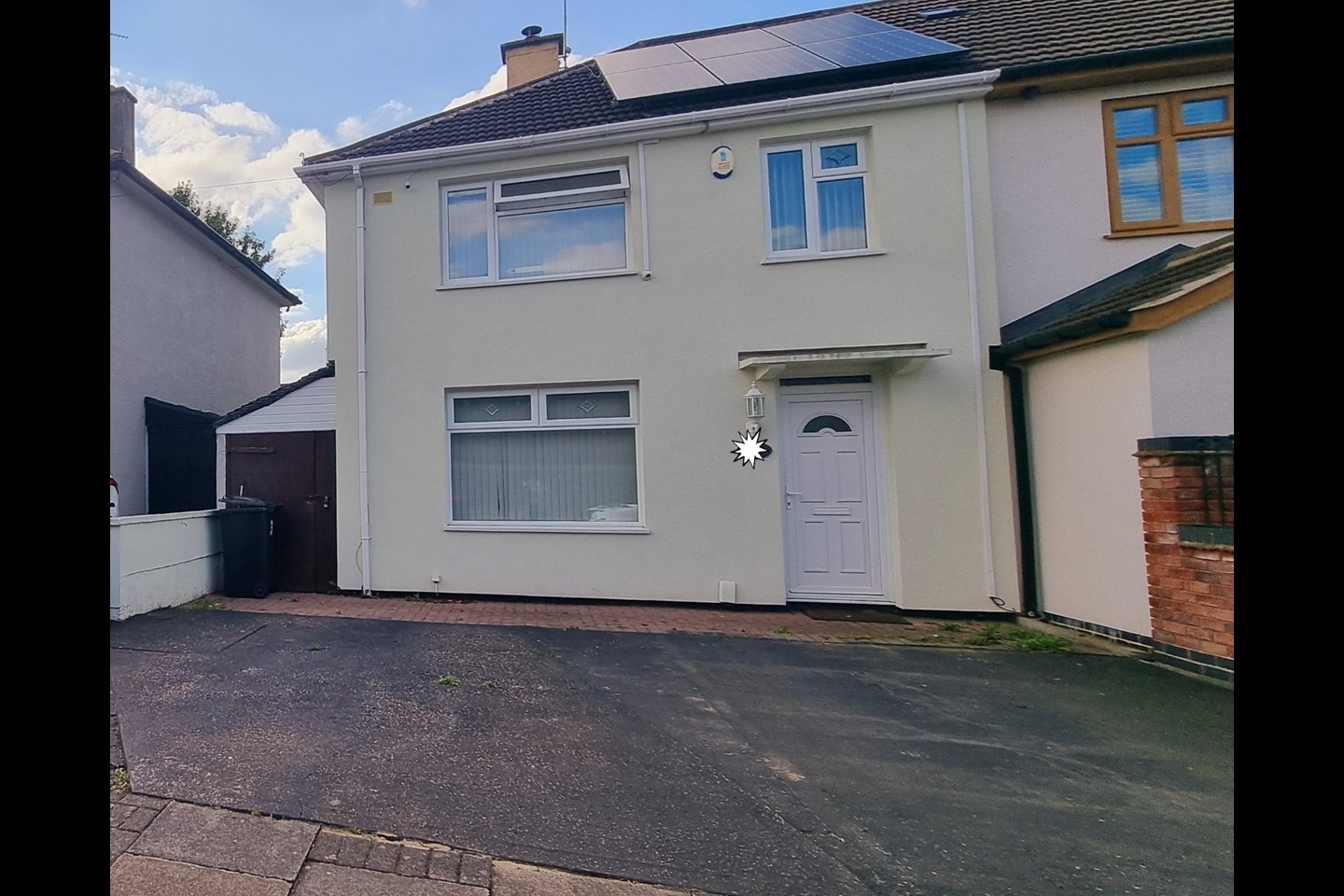 3 Bed Semi-Detached House, Simmins Crescent, LE2