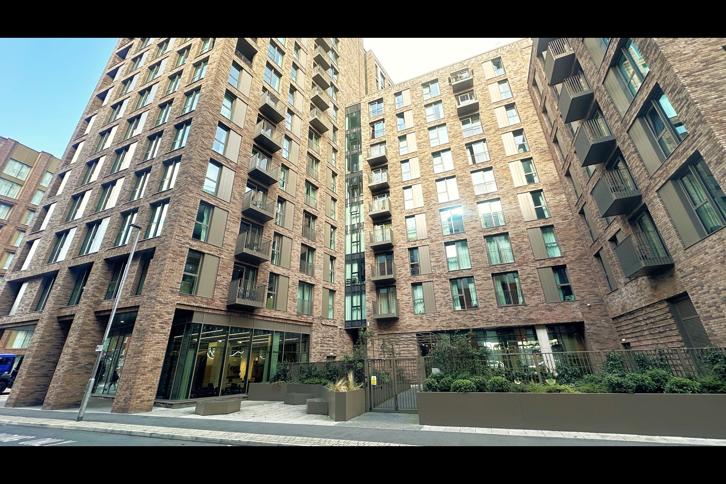 2 Bed Flat, Bendix St, M4