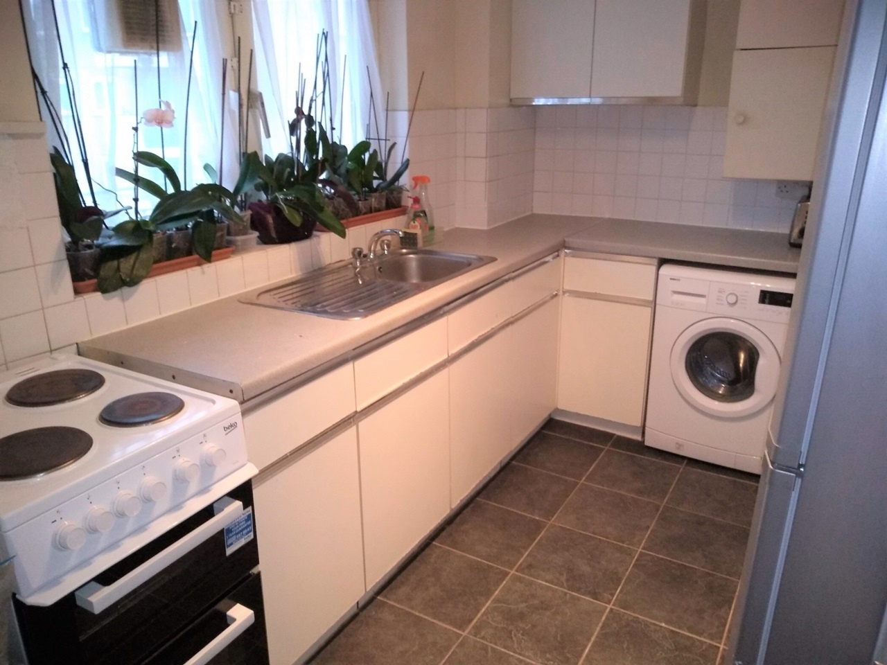 2 Bed Flat, Mcconnell House, SW8 photo 5