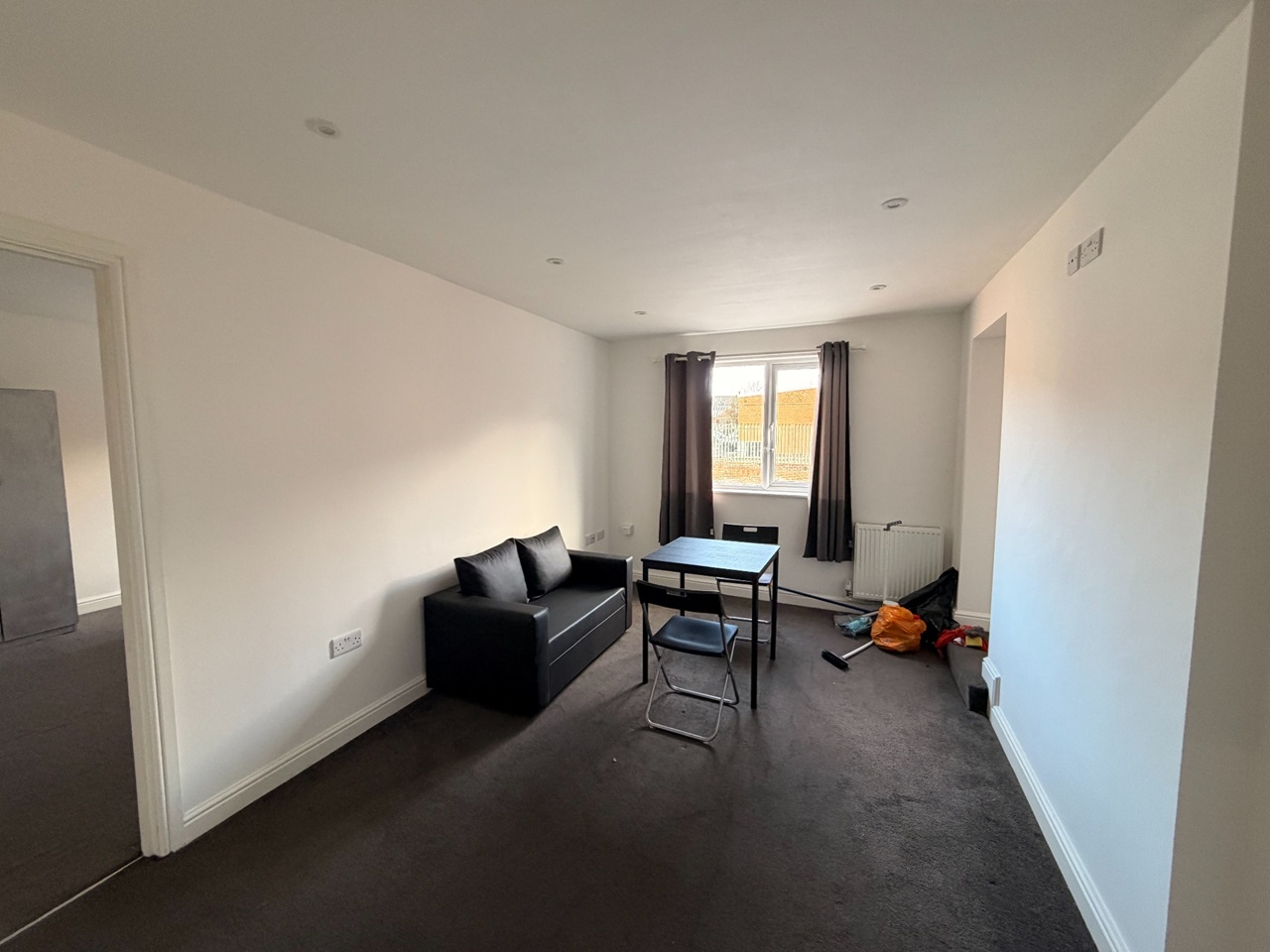 1 Bed Flat, Callum View, NG7 photo 2