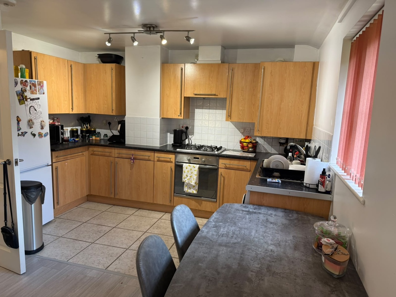 2 Bed Flat, Holyhead Road, CV1 photo 4
