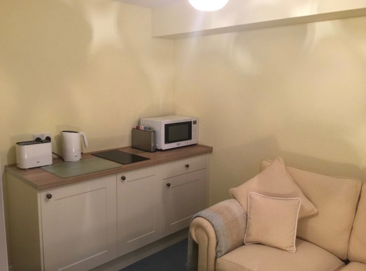 1 Bed Flat, Finborough Road, SW10 photo 2